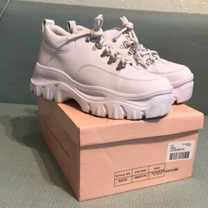 90s Style White Chunky platform Sneakers